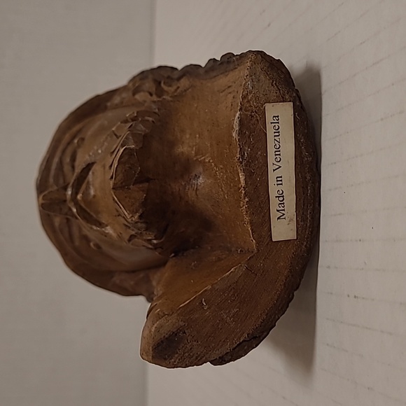 Vintage Religious Folk Art Hand Carved Jesus Christ Log - Picture 12 of 16